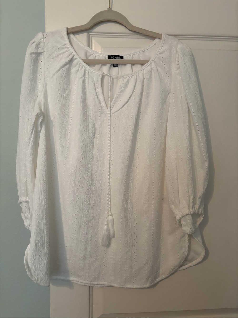 NWOT Jones New York Eyelet Blouse